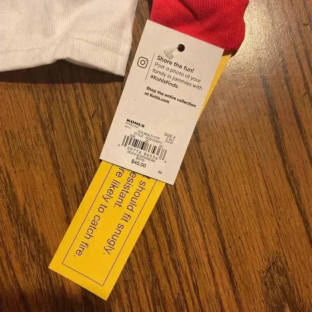 Cuddl Duds Jammies For Your Families kids size 4 Christmas Pajama Set. NWTS!